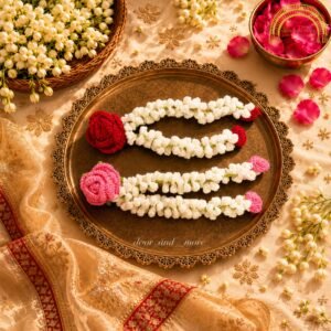 rose with mogra crochet gajra