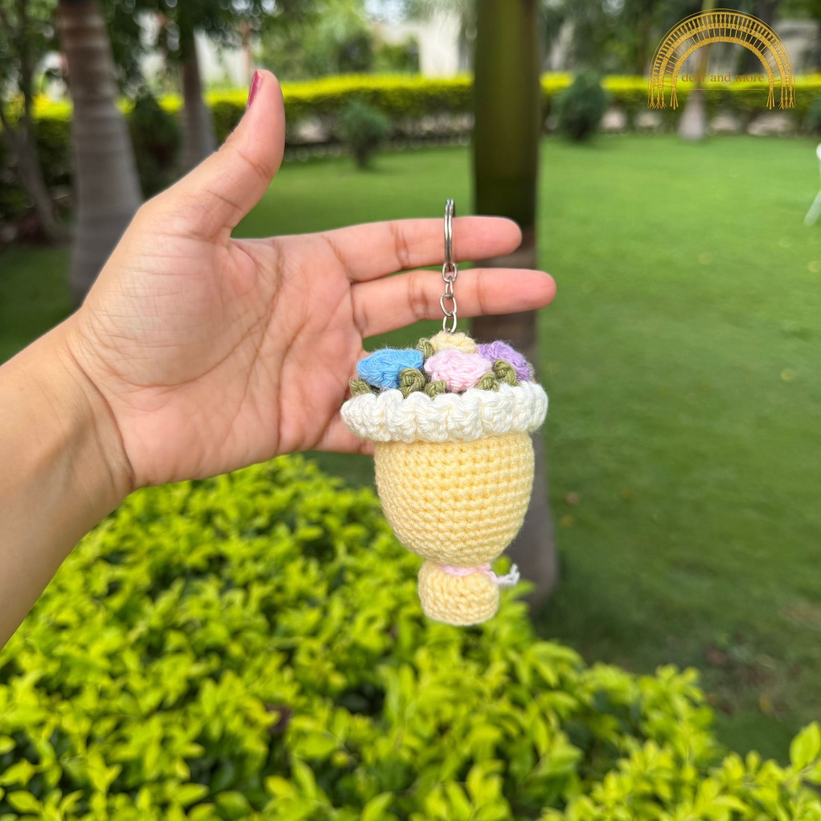 crochet bouquet keychain (7) crochet bouquet keychain (7)