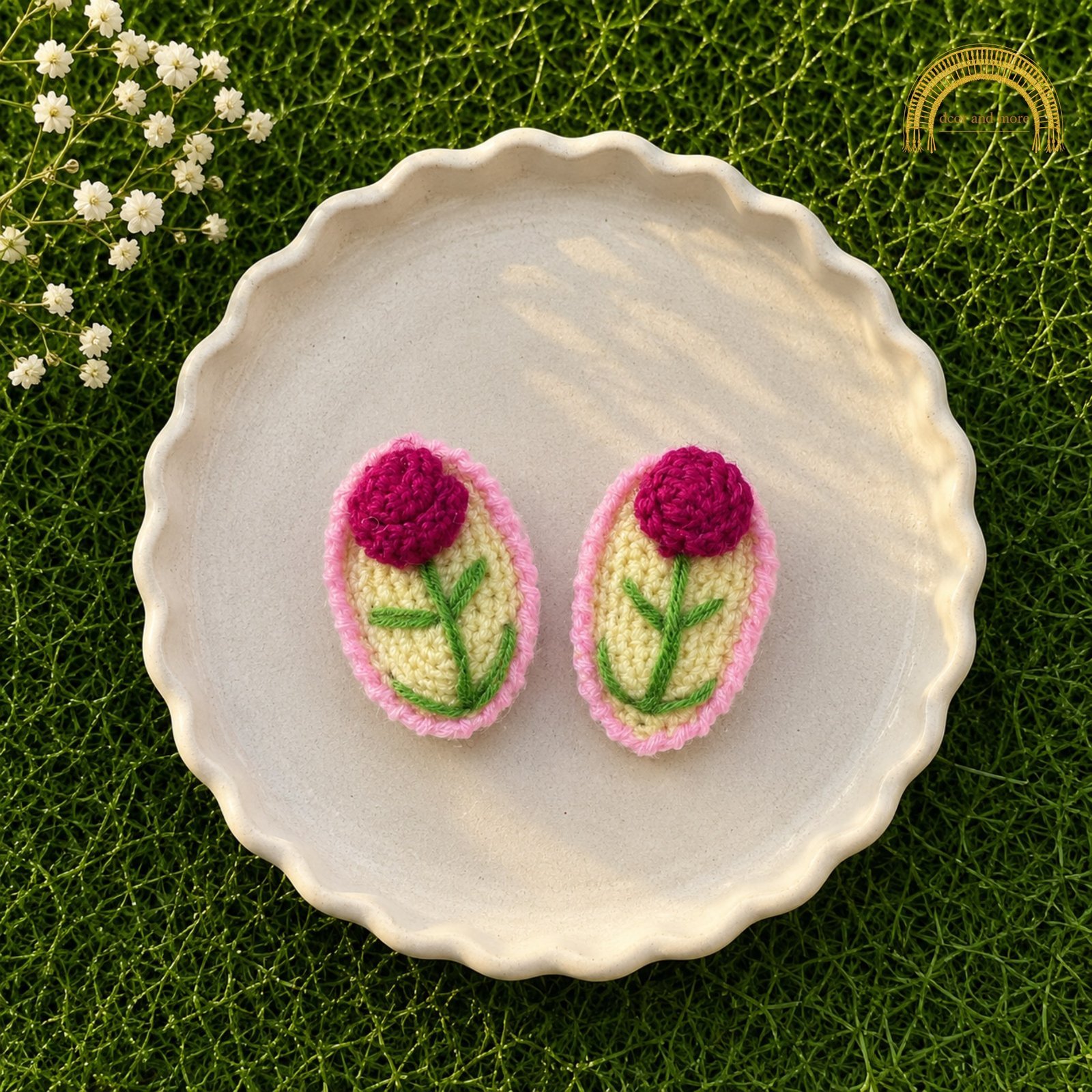crochet red tulip hair clips front 1.jpg crochet red tulip hair clips front 1.jpg