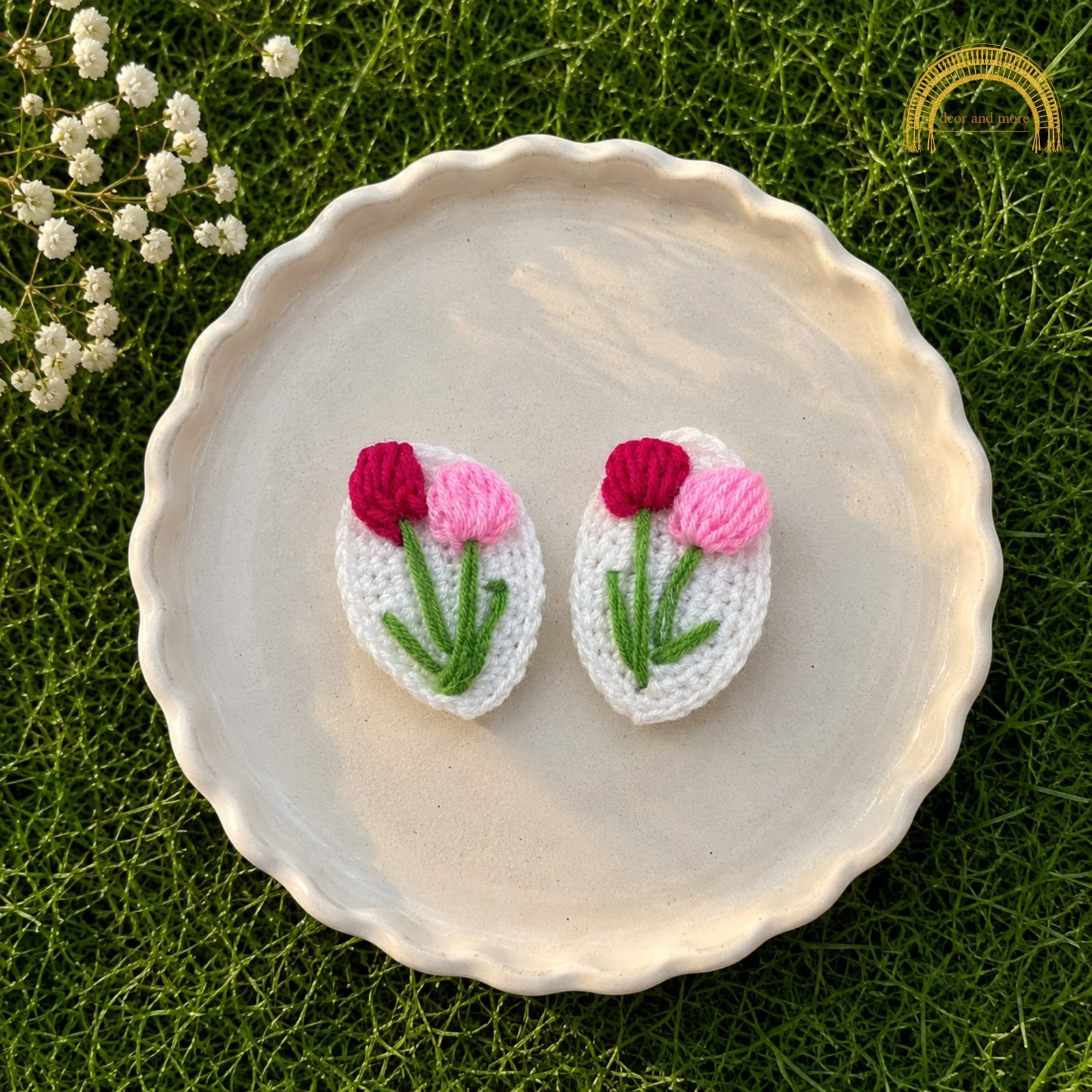 crochet tulip hair clip red and pink front 1.jpg crochet tulip hair clip red and pink front 1.jpg