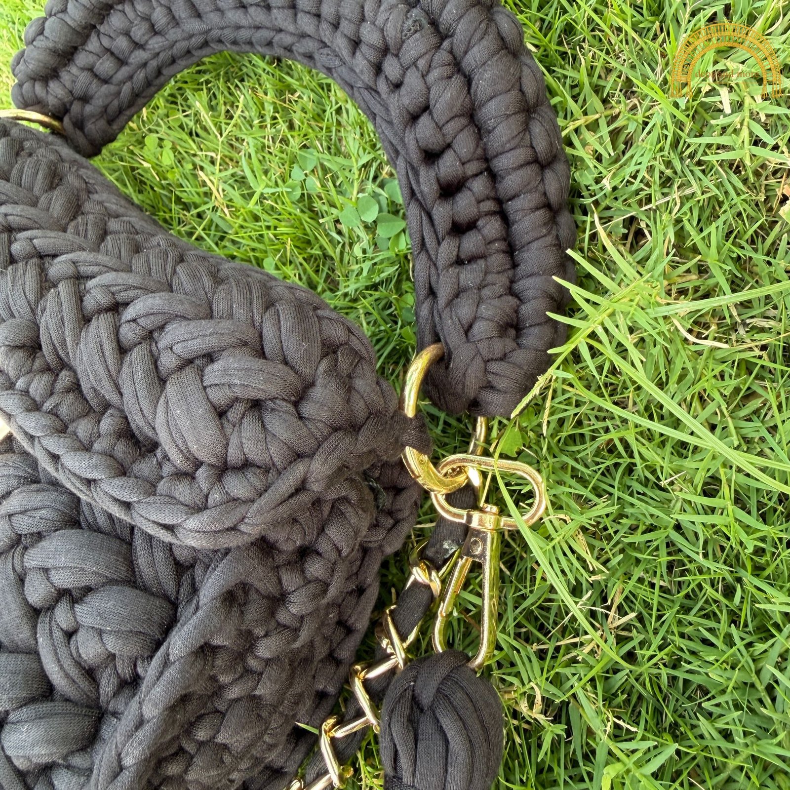 black yarn bag (2) black yarn bag (2)