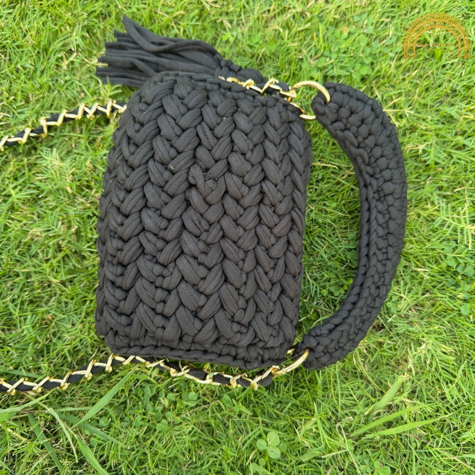 black yarn bag (3) black yarn bag (3)