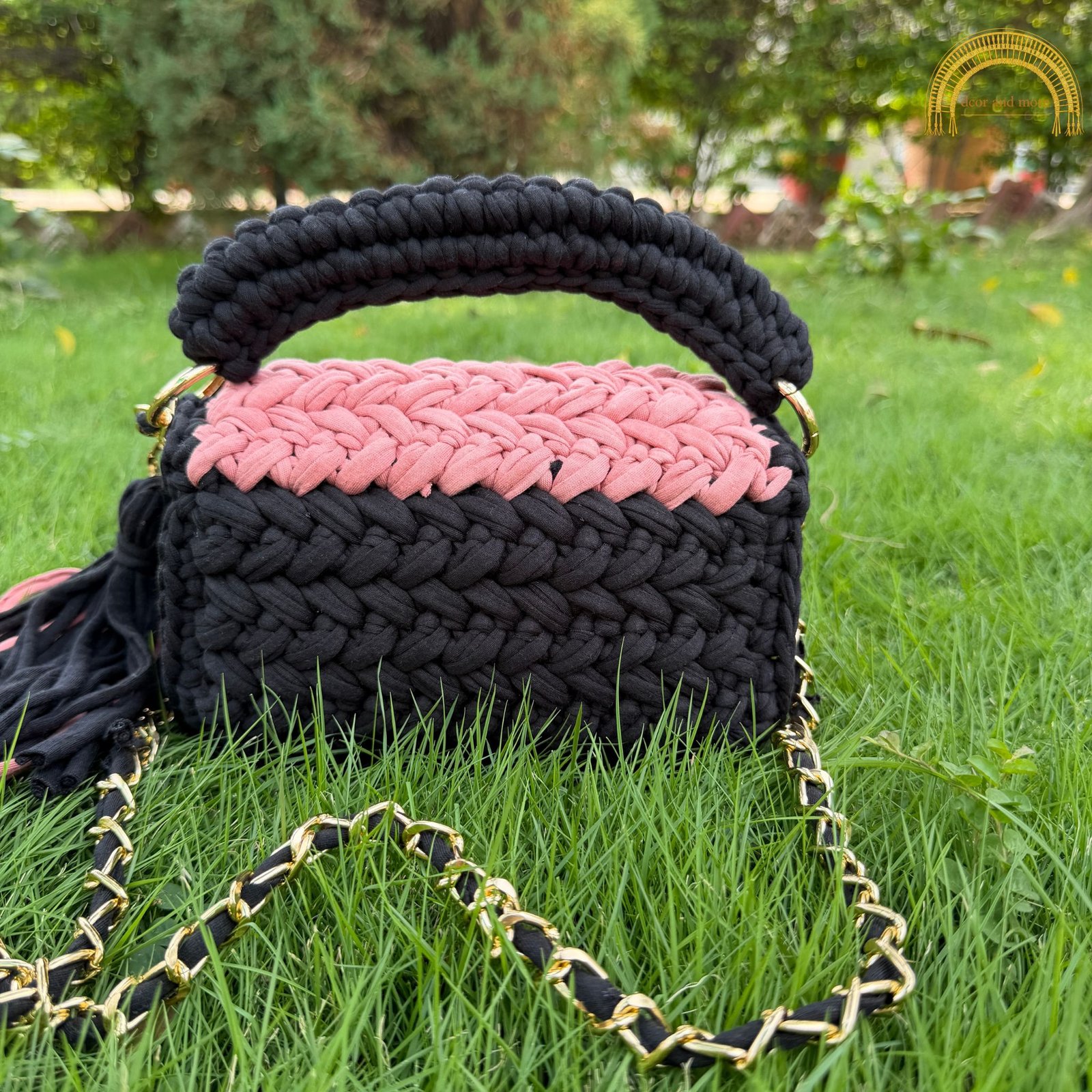 black and light rust yarn bag (3) black and light rust yarn bag (3)