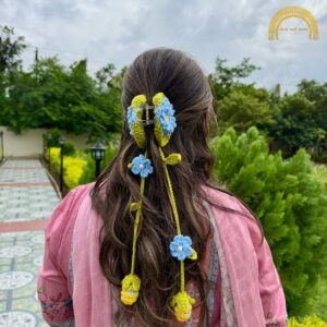 lotus bloom claw clip light blue